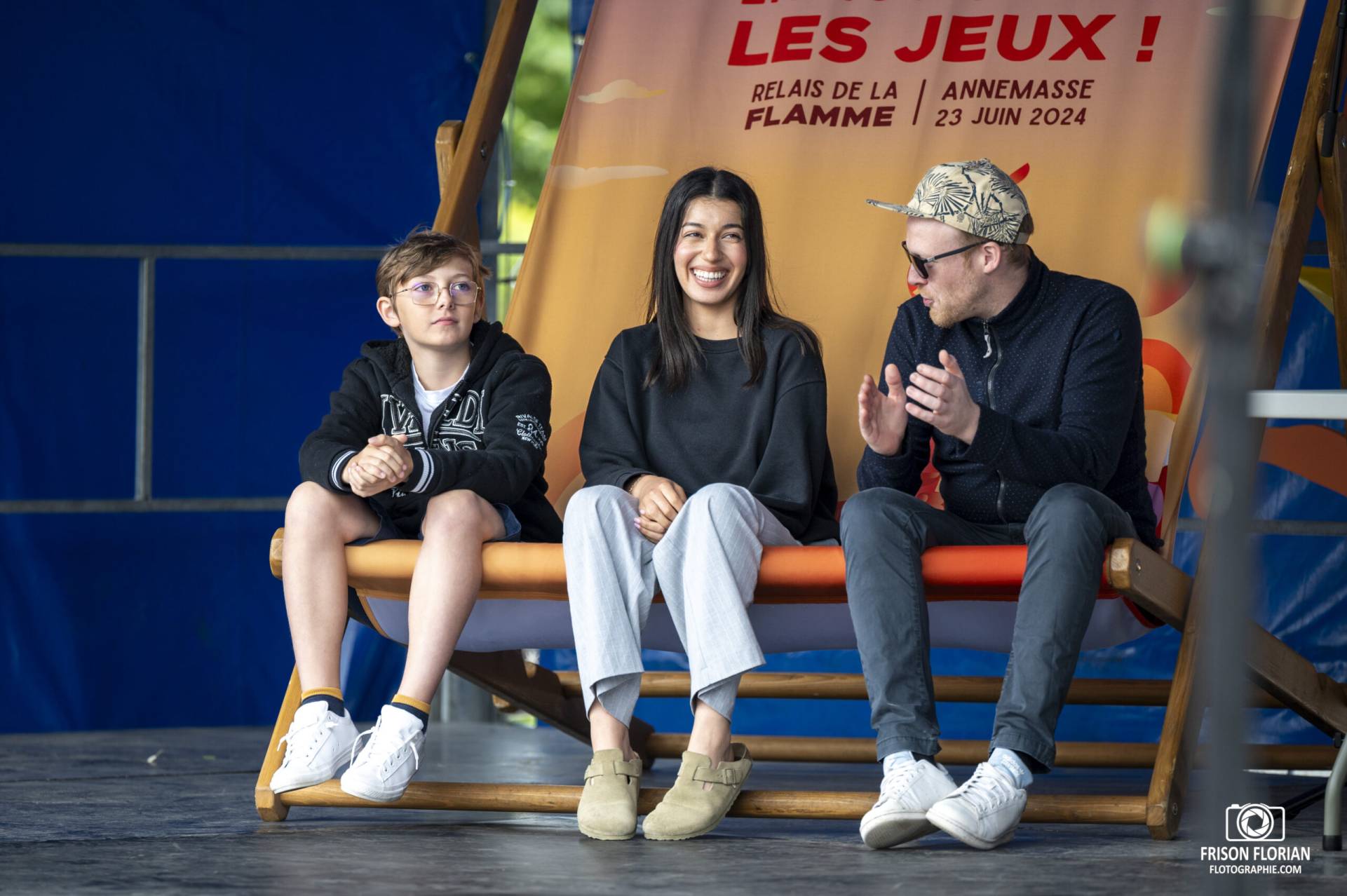 Photographie de reportage lors du passage de la Flamme Olympique à Annemasse en Juin 2024.