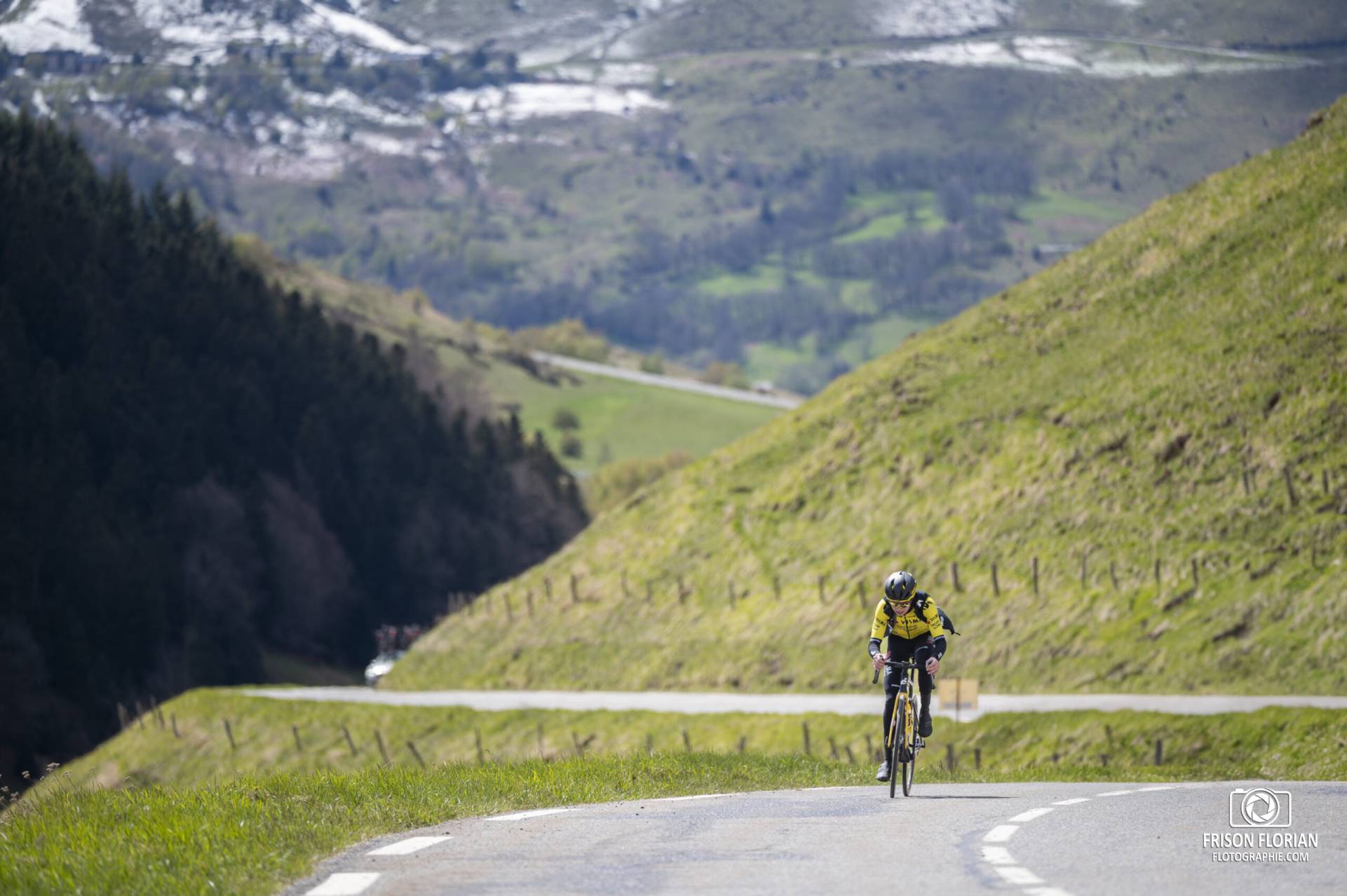 NORDHAGEN Jorgen de l'équipe Team Visma | Lease a Bike Development dans le Col de Peyresourde lors de la Ronde de l'Isard 2024